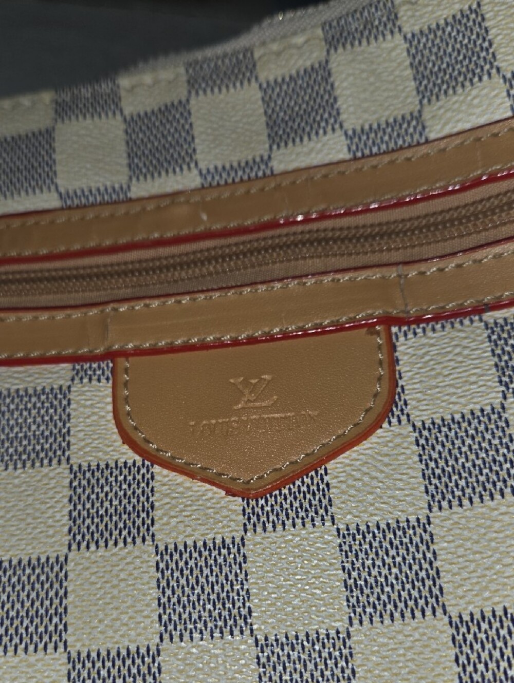 Designer-Style Cream Checkerboard Damier Tote Bag - Picture 12 of 13